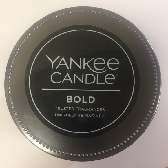 🆕 {Yankee Candle} BOLD Scent Candle - Picture 2 of 4